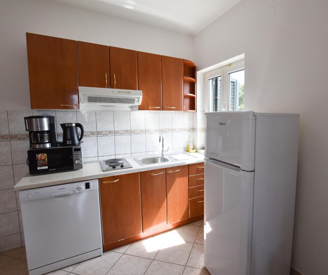 Apartments Karmen I Primošten المظهر الخارجي الصورة