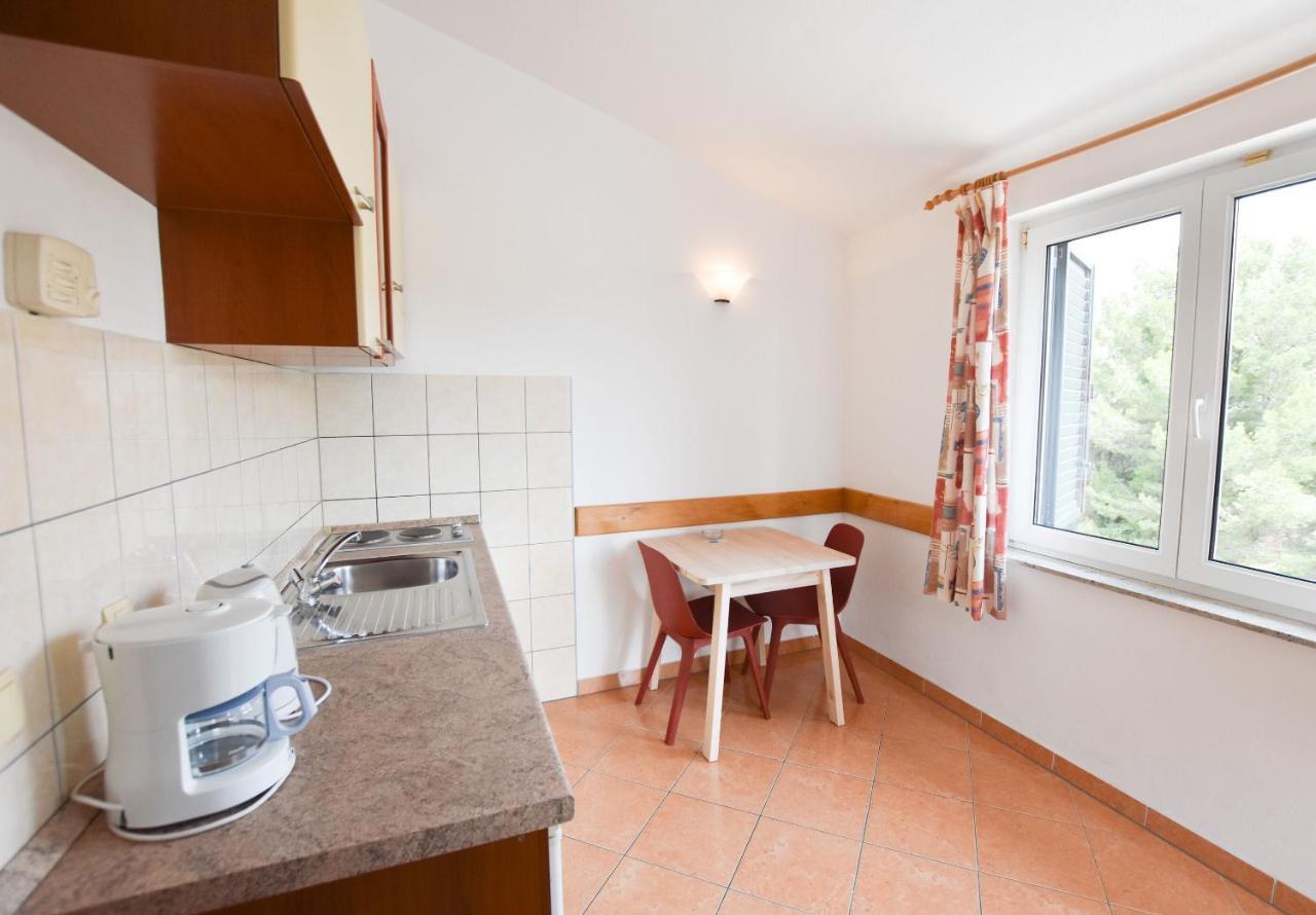 Apartments Karmen I Primošten المظهر الخارجي الصورة