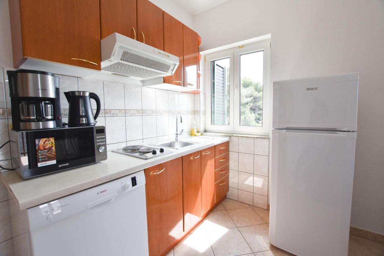 Apartments Karmen I Primošten المظهر الخارجي الصورة