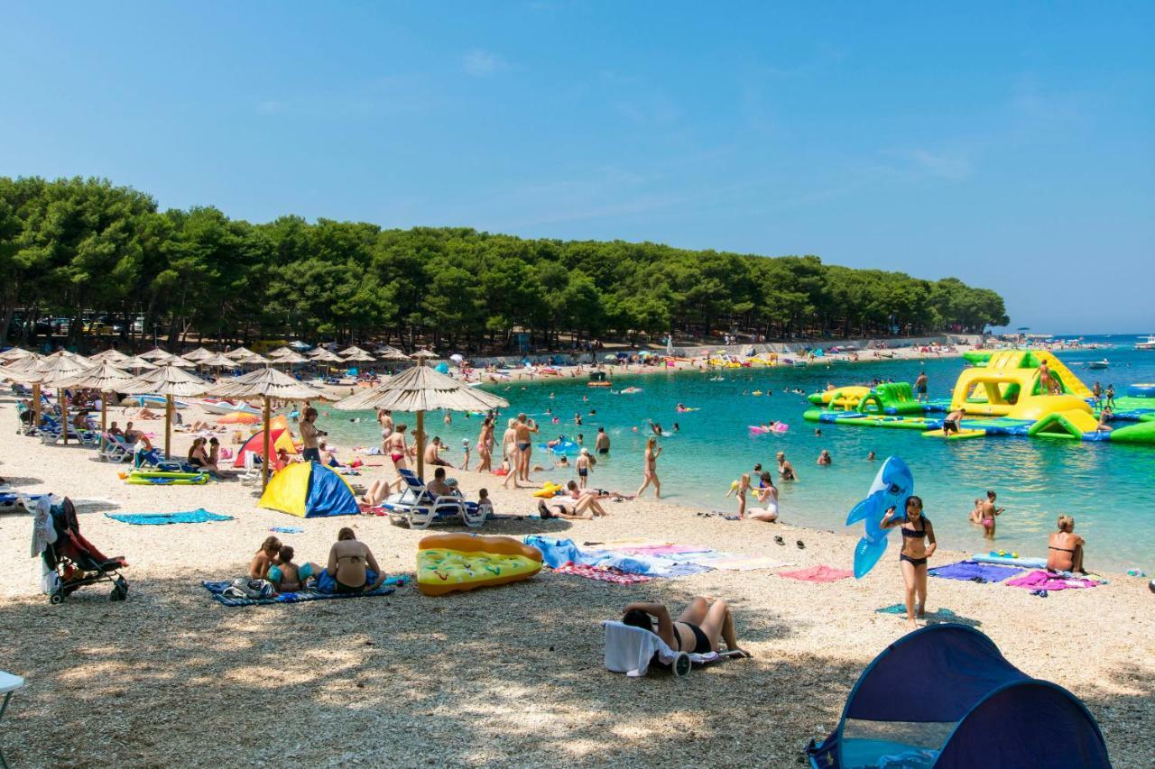 Apartments Karmen I Primošten المظهر الخارجي الصورة